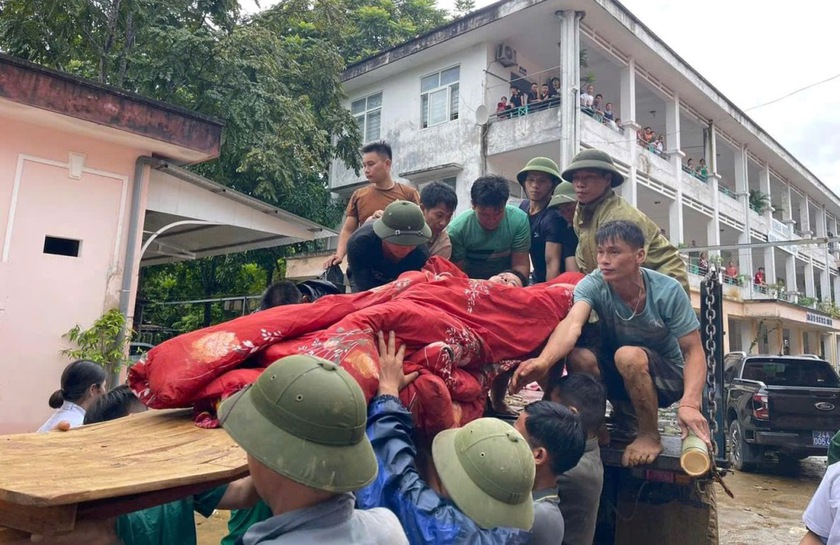 Lào Cai: Lũ quét kinh hoàng làm hơn 30 người chết và mất tích, 10 người bị thương- Ảnh 6.