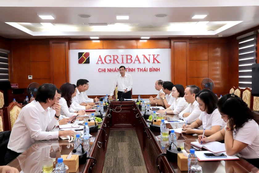 Agribank tổ chức các đoàn công tác nắm bắt tình hình, khắc phục thiệt hại cơn bão số 3 - Ảnh 6.