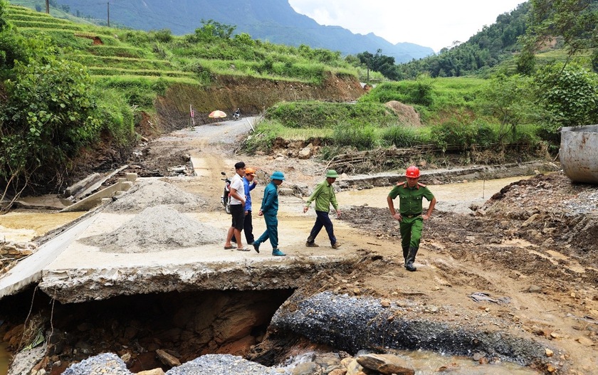 Đình chỉ công tác 2 chủ tịch xã chậm trễ trong phòng tránh, khắc phục hậu quả bão số 3- Ảnh 4.