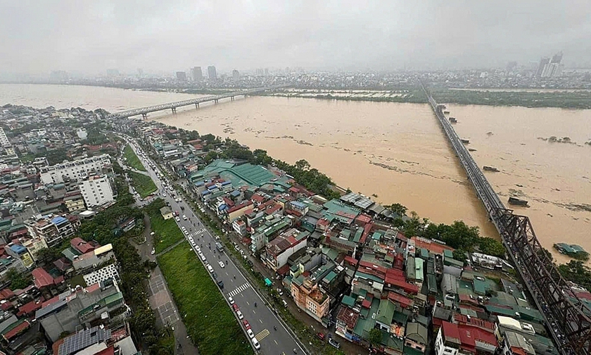 Hà Nội hỗ trợ 628 sinh viên các tỉnh miền núi phía Bắc bị thiệt hại do bão, lũ - Ảnh 1.