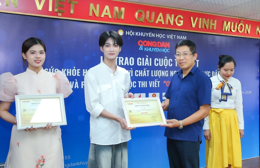 Hình ảnh đẹp trong Lễ  tổng kết cuộc thi viết "Sức khoẻ học đường - Vì chất lượng nguồn nhân lực đất nước" - Ảnh 14.