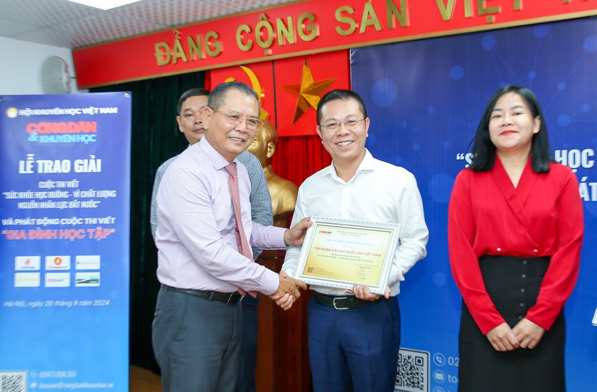 Hình ảnh đẹp trong Lễ  tổng kết cuộc thi viết "Sức khoẻ học đường - Vì chất lượng nguồn nhân lực đất nước" - Ảnh 18.