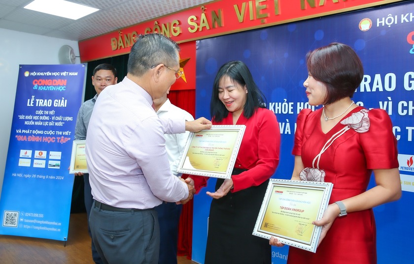 Hình ảnh đẹp trong Lễ  tổng kết cuộc thi viết "Sức khoẻ học đường - Vì chất lượng nguồn nhân lực đất nước" - Ảnh 19.