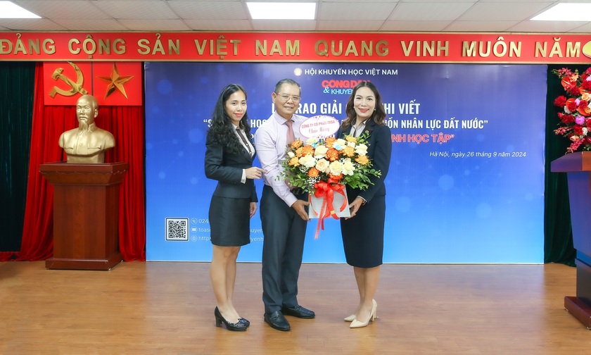 Hình ảnh đẹp trong Lễ  tổng kết cuộc thi viết "Sức khoẻ học đường - Vì chất lượng nguồn nhân lực đất nước" - Ảnh 23.