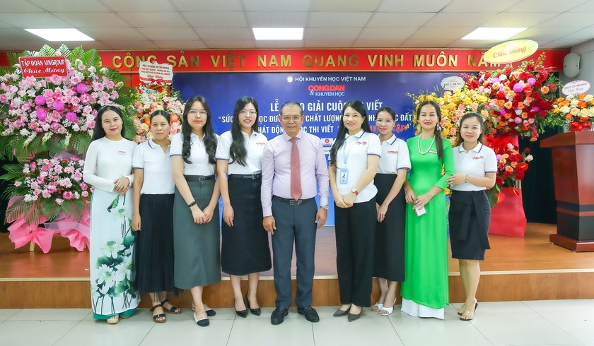 Hình ảnh đẹp trong Lễ  tổng kết cuộc thi viết "Sức khoẻ học đường - Vì chất lượng nguồn nhân lực đất nước" - Ảnh 28.