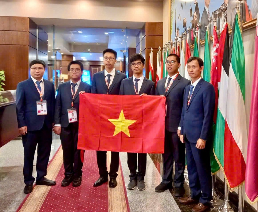 Học sinh Việt Nam đoạt 2 Huy chương Vàng Olympic Tin học quốc tế 2024- Ảnh 1.