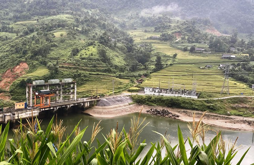 Sa Pa giúp dân sơ tán, di chuyển tài sản tránh hoàn lưu bão số 3 - Ảnh 13.