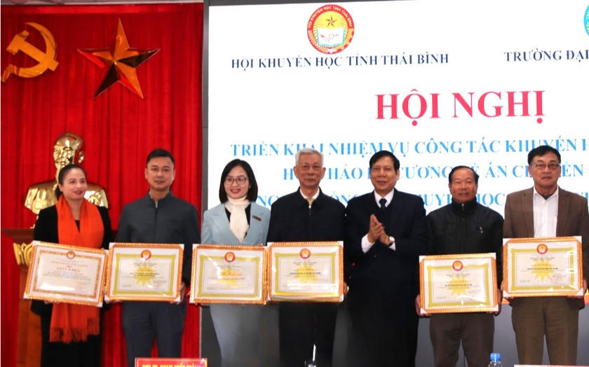 Năm 2025, Hội khuyến học tỉnh Thái Bình đẩy mạnh triển khai phong trào “Bình dân học vụ số” - Ảnh 1.