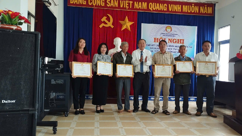 Khơi dậy tinh thần thi đua khuyến học trong các gia đình, dòng họ tại Phú Hòa (Phú Yên) - Ảnh 1.