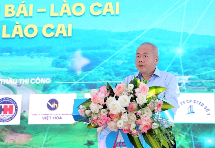 Khởi công dự án mở rộng đoạn Yên Bái - Lào Cai thuộc cao tốc Nội Bài - Lào Cai - Ảnh 2.