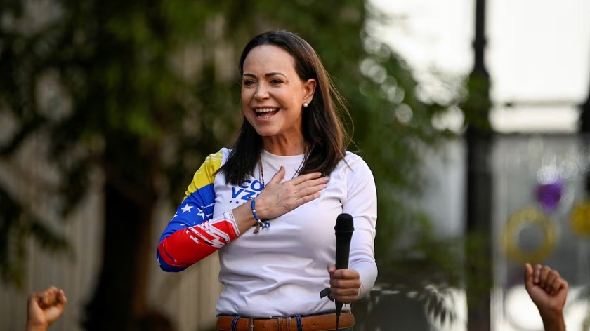 Giải Nobel Hòa bình 2025: Vinh danh người phụ nữ chiến đấu cho quyền dân chủ Venezuela - Ảnh 1.