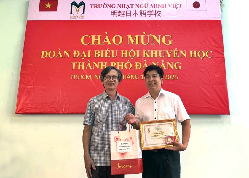 Trao kỷ niệm chương vì sự nghiệp khuyến học và hợp tác du học Nhật Bản - Ảnh 3.