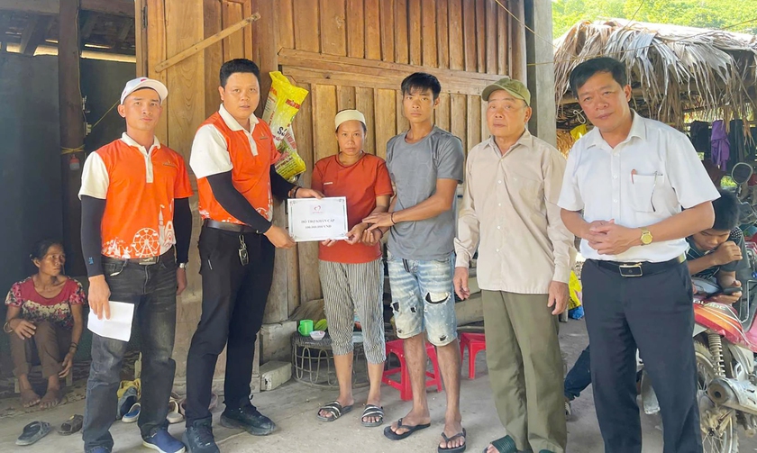 Quỹ Thiện Tâm thắp sáng niềm tin cho đồng bào vùng lũ Nghệ An- Ảnh 3. Quỹ Thiện Tâm thắp sáng niềm tin cho đồng bào vùng lũ Nghệ An- Ảnh 3.