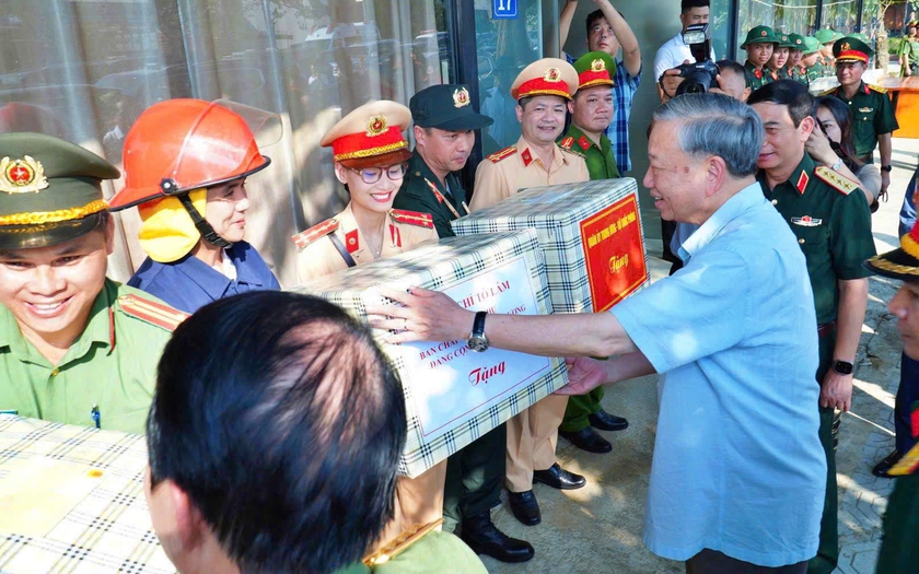 Tổng Bí thư Tô Lâm và đoàn công tác thăm, động viên nhân dân tỉnh Thái Nguyên sau bão lũ - Ảnh 4.