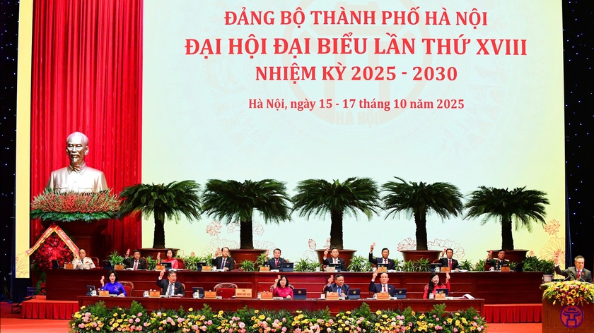 Bà Bùi Thị Minh Hoài tái đắc cử Bí thư Thành ủy Hà Nội nhiệm kỳ 2025–2030 - Ảnh 1.