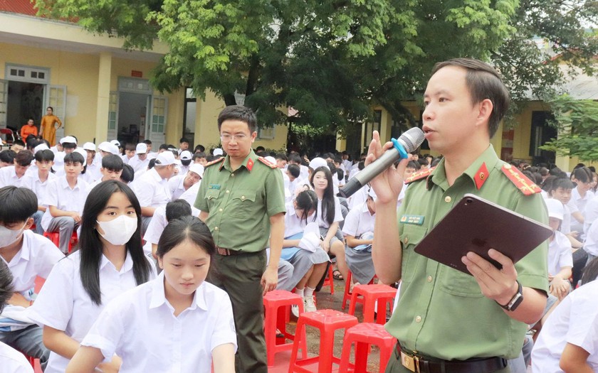 Lào Cai: Trang bị kiến thức, kỹ năng phòng, chống “bắc cóc onlie” trên không gian mạng cho học sinh - Ảnh 5.