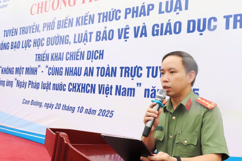 Lào Cai: Trang bị kiến thức, kỹ năng phòng, chống “bắc cóc onlie” trên không gian mạng cho học sinh - Ảnh 1.