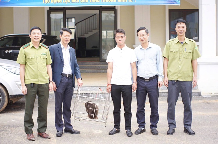 Vinh danh 2 công dân tiêu biểu ở xã Tả Van vì hành động đẹp lan tỏa tới cộng đồng- Ảnh 2.