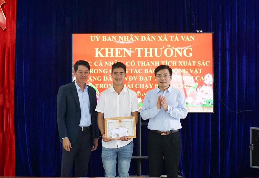 Vinh danh 2 công dân tiêu biểu ở xã Tả Van vì hành động đẹp lan tỏa tới cộng đồng- Ảnh 1.