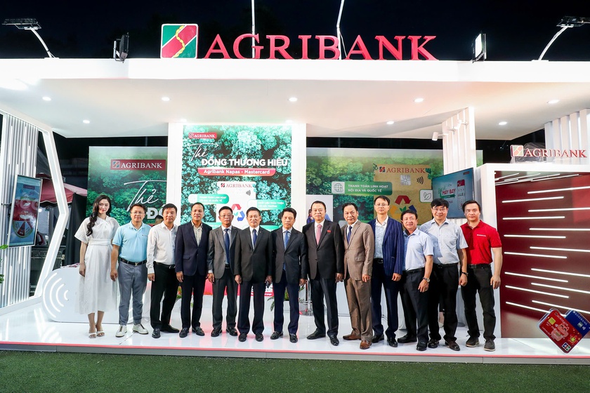 Agribank mang sản phẩm công nghệ cực chất đến Ngày thẻ Việt Nam 2025 - Ảnh 4.