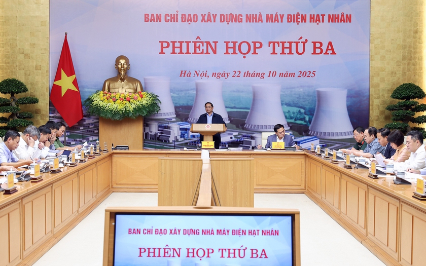 Thủ tướng Phạm Minh Chính: Khẩn trương triển khai dự án điện hạt nhân, đưa vào vận hành giai đoạn 2035-2045 - Ảnh 1.