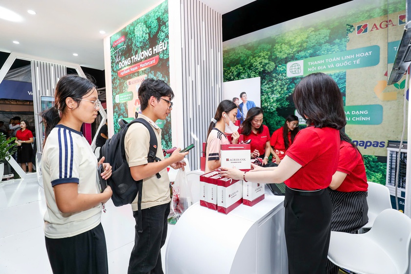 Agribank mang sản phẩm công nghệ cực chất đến Ngày thẻ Việt Nam 2025 - Ảnh 10.