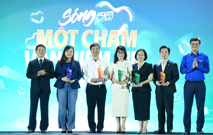 Agribank mang sản phẩm công nghệ cực chất đến Ngày thẻ Việt Nam 2025 - Ảnh 5.