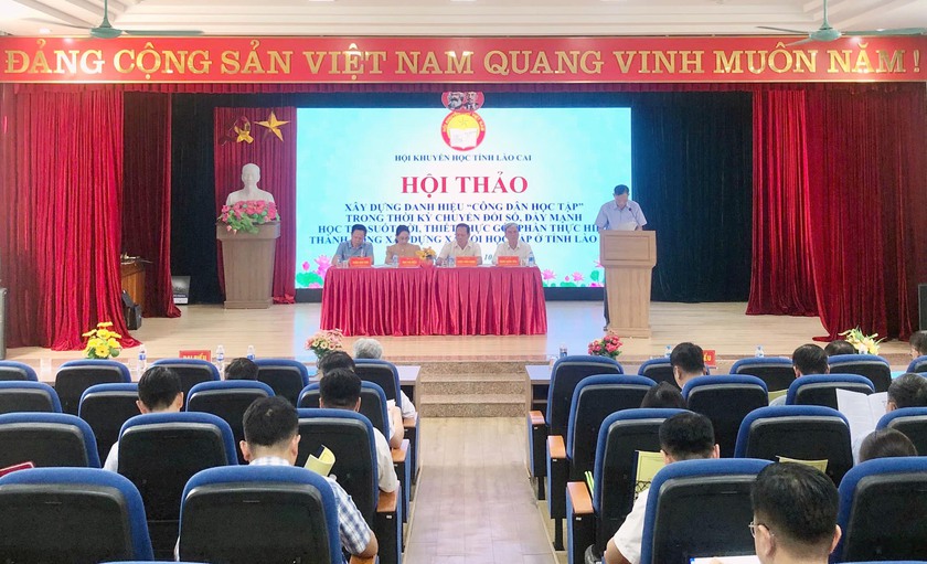 Hội Khuyến học Lào Cai hội thảo về xây dựng danh hiệu "Công dân học tập" trong thời kỳ chuyển đổi số - Ảnh 2.