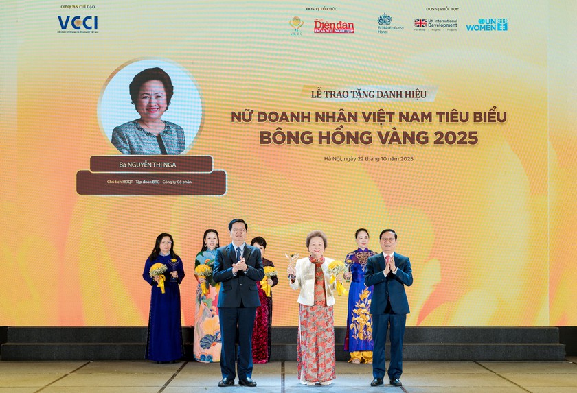 Chủ tịch Tập đoàn BRG lần thứ 6 được vinh danh TOP 10 “Nữ doanh nhân Việt Nam tiêu biểu - Bông hồng Vàng 2025”- Ảnh 1.