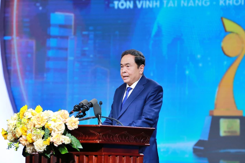 Những hình ảnh đẹp của Lễ Trao giải Nhân tài Đất Việt 2025 - Ảnh 2.