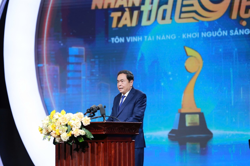 Chủ tịch Quốc hội: Tác giả đạt Giải thưởng “Nhân tài Đất Việt” là những “Công dân học tập”, "Đơn vị học tập" tiêu biểu - Ảnh 1.