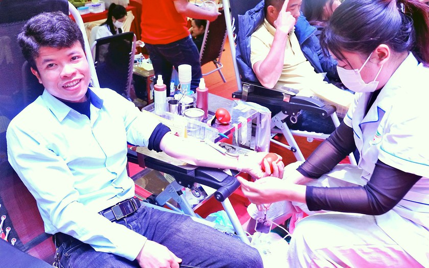 Ngày hội hiến máu tình nguyện ở Sa Pa thu được 500 đơn vị máu cho các bệnh viện ở Lào Cai - Ảnh 2.