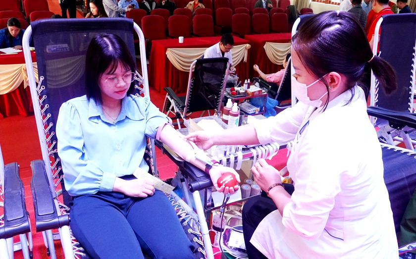 Ngày hội hiến máu tình nguyện ở Sa Pa thu được 500 đơn vị máu cho các bệnh viện ở Lào Cai - Ảnh 7.