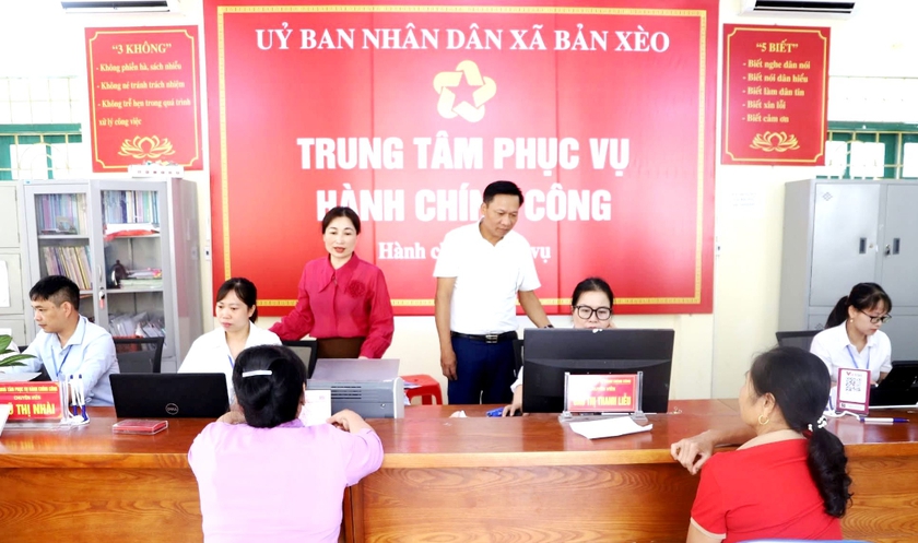 Hiệu quả bước đầu chuyển đổi số gắn với thủ tục hành chính công ở xã vùng cao Bản Xèo - Ảnh 2.