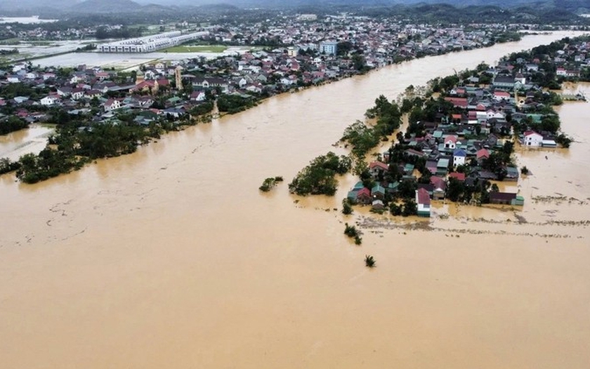 Khả năng xuất hiện 1 đợt lũ - Nghệ An, Hà Tĩnh, Quảng Trị khẩn trương triển khai đảm bảo an toàn đê điều - Ảnh 1.