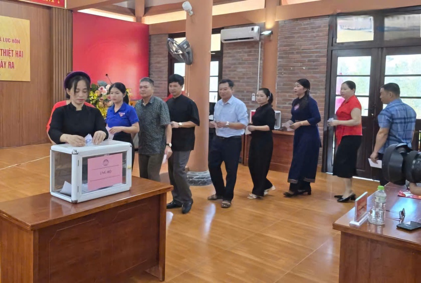 Quảng Ninh gửi thư thăm hỏi, hỗ trợ 23 tỷ đồng cho các tỉnh miền Trung bị bão lũ - Ảnh 1.