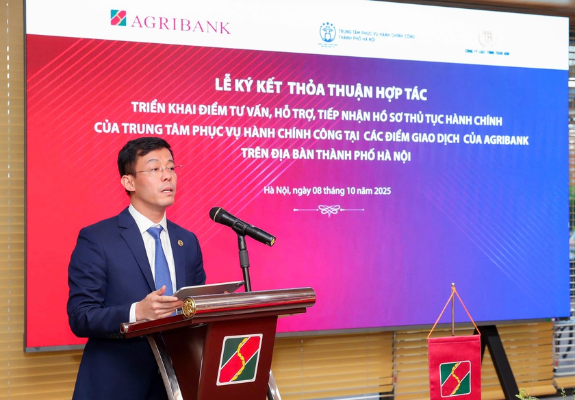 Agribank và Trung tâm Hành chính công Hà Nội hợp tác triển khai hỗ trợ dịch vụ công tại điểm giao dịch của ngân hàng- Ảnh 4. Agribank và Trung tâm Hành chính công Hà Nội hợp tác triển khai hỗ trợ dịch vụ công tại điểm giao dịch của ngân hàng- Ảnh 4.