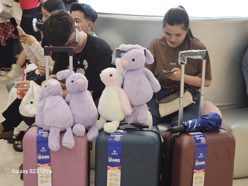 Gần 50.000 khán giả "cháy" hết mình cùng "ông hoàng" Kpop G-Dragon trong đêm diễn thứ 2 - Ảnh 14.