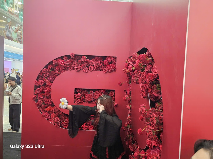 Gần 50.000 khán giả "cháy" hết mình cùng "ông hoàng" Kpop G-Dragon trong đêm diễn thứ 2 - Ảnh 12.