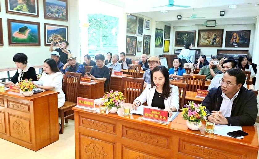 Trao giải Cuộc thi viết ký "Vì một Lào Cai xanh, hài hòa, bản sắc và hạnh phúc" - Ảnh 5.