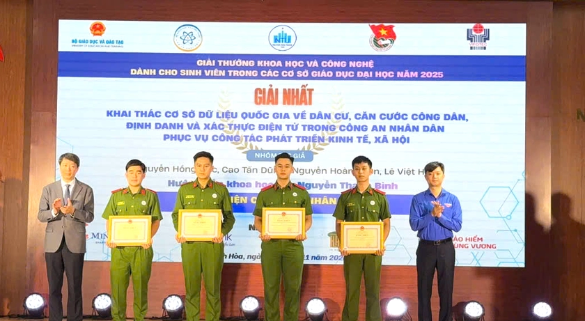 Học viện Cảnh sát nhân dân có 4 công trình giành Giải thưởng Khoa học và Công nghệ dành cho sinh viên - Ảnh 1.