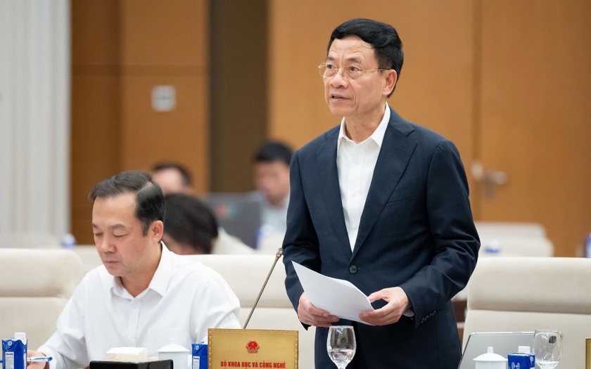 Ủy ban Thường vụ Quốc hội cho ý kiến về dự án Luật Trí tuệ nhân tạo - Ảnh 2.