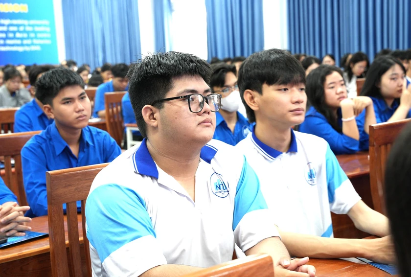 Trường Đại học Nha Trang không cộng điểm cho thí sinh có chứng chỉ tiếng Anh IELTS - Ảnh 1.