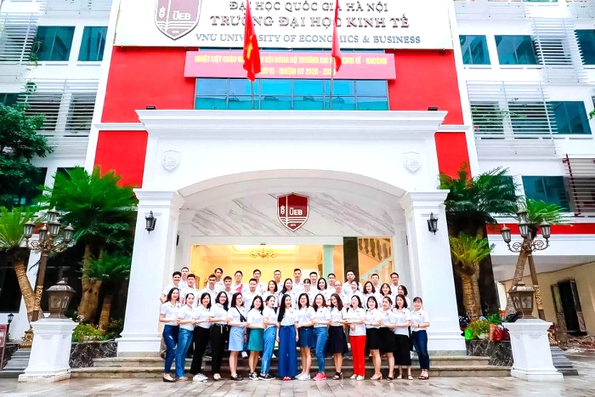 9 loại học bổng của Trường Đại học Kinh tế (Đại học quốc gia Hà Nội) - Ảnh 1.