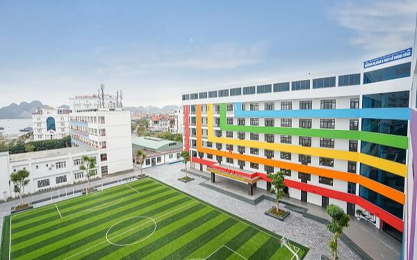 Quảng Ninh chuẩn hóa đội ngũ giáo viên, đầu tư cơ sở vật chất hiện đại, đồng bộ- Ảnh 2.