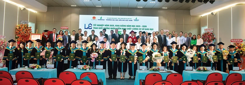 Thầy trò Trường Đại học Dầu khí Việt Nam và hành trình 15 năm nuôi ước mơ, xây khát vọng - Ảnh 1.