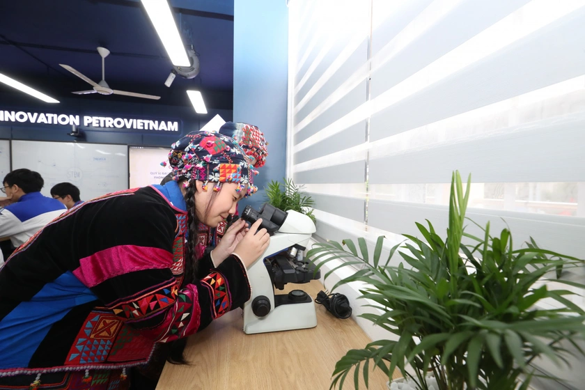 Thêm một phòng STEM quốc tế từ sáng kiến STEM Innovation Petrovietnam đi vào hoạt động - Ảnh 1.