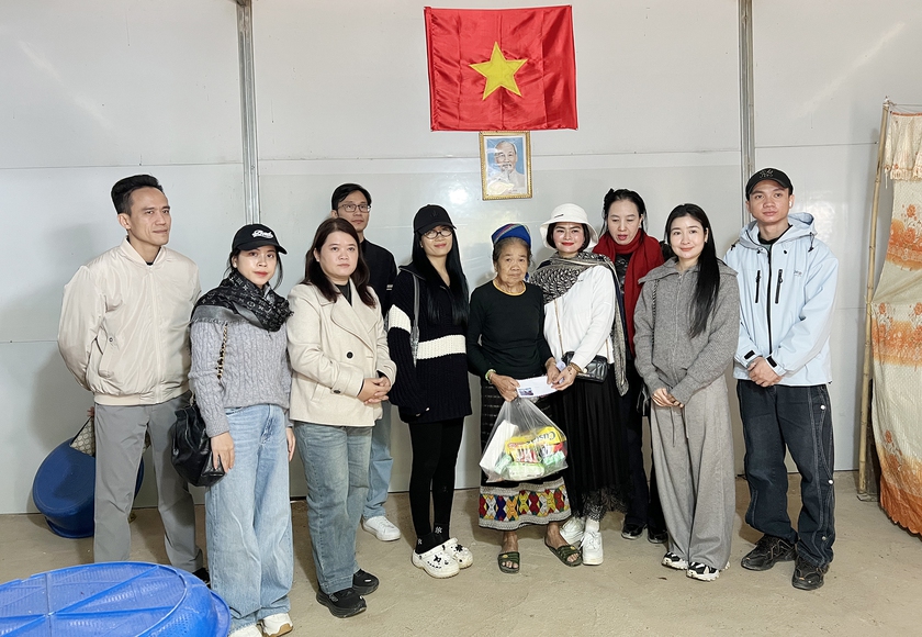 VISI kết nối yêu thương trao 160 triệu đồng cho đồng bào xã Nhôn Mai khắc phục bão lũ - Ảnh 4.