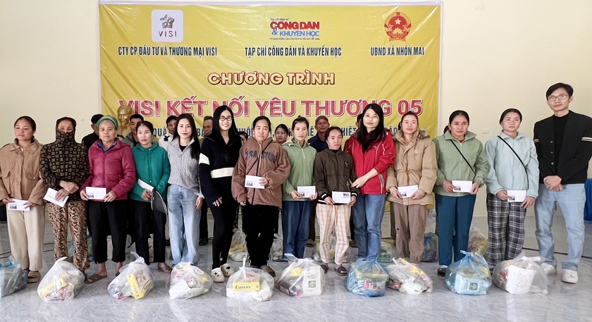 VISI kết nối yêu thương trao 160 triệu đồng cho đồng bào xã Nhôn Mai khắc phục bão lũ - Ảnh 20.