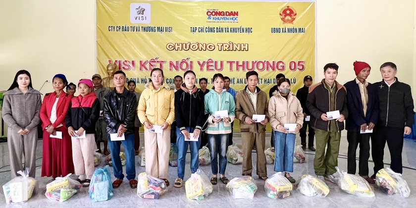 VISI kết nối yêu thương trao 160 triệu đồng cho đồng bào xã Nhôn Mai khắc phục bão lũ - Ảnh 21.